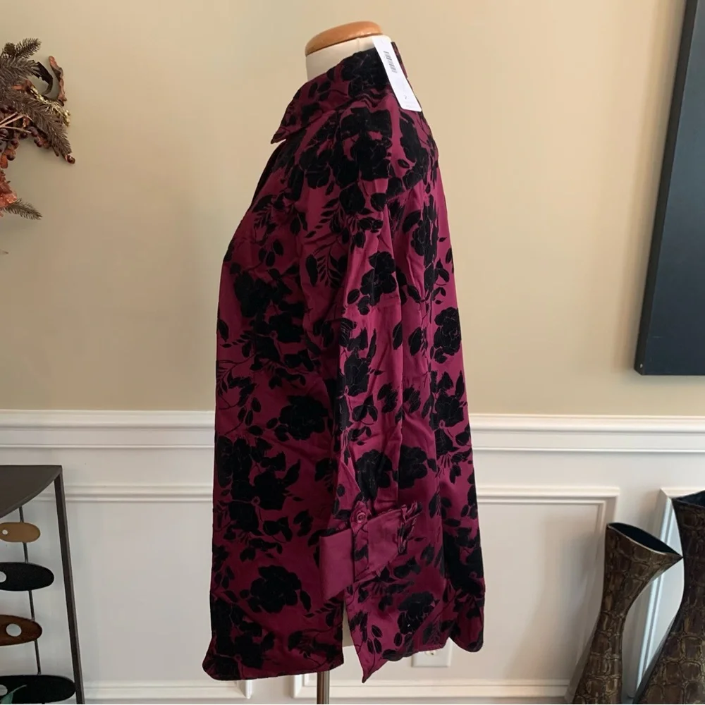 Contemporary Floral Flocked Button-Down Tunic - Size - Large - Monrovia - Picture 5 of 12